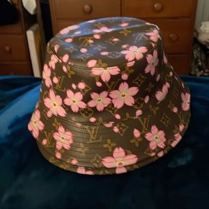 Faux Louie bucket hat